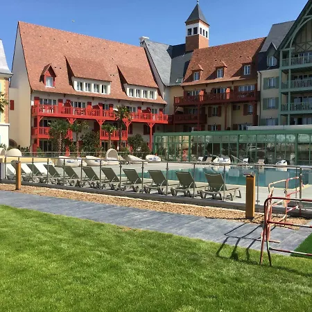 Cyrille Et Presqu'ile De La Touques Lägenhet