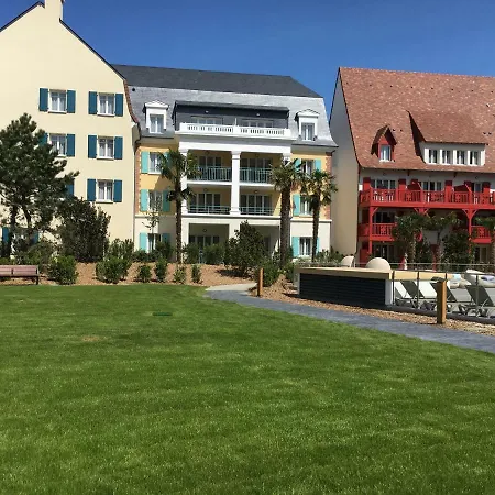 Cyrille Et Presqu'ile De La Touques *